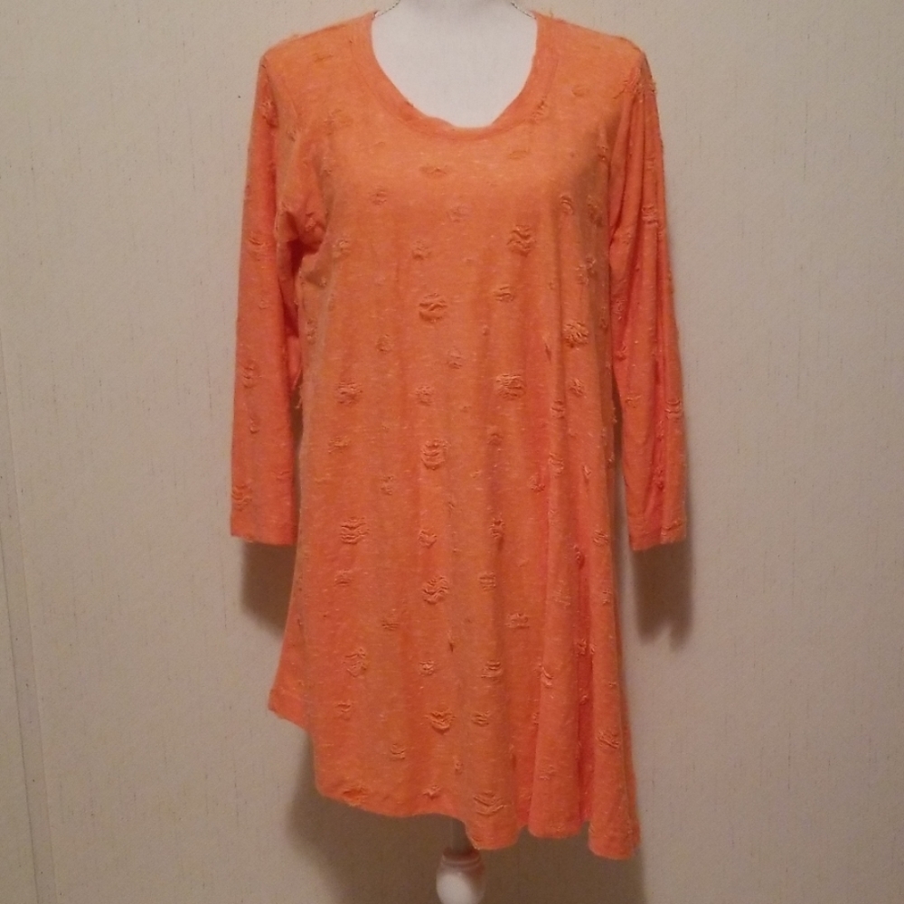 AB3 - Long orange shirt